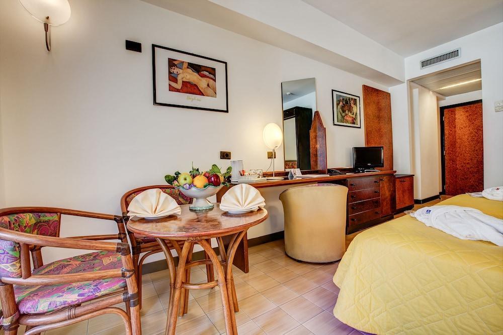 Hotel Le Terrazze Letojanni Εξωτερικό φωτογραφία