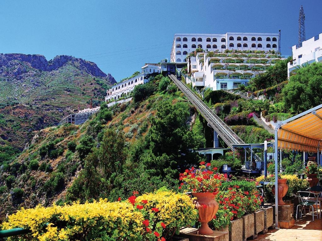 Hotel Le Terrazze Letojanni Εξωτερικό φωτογραφία