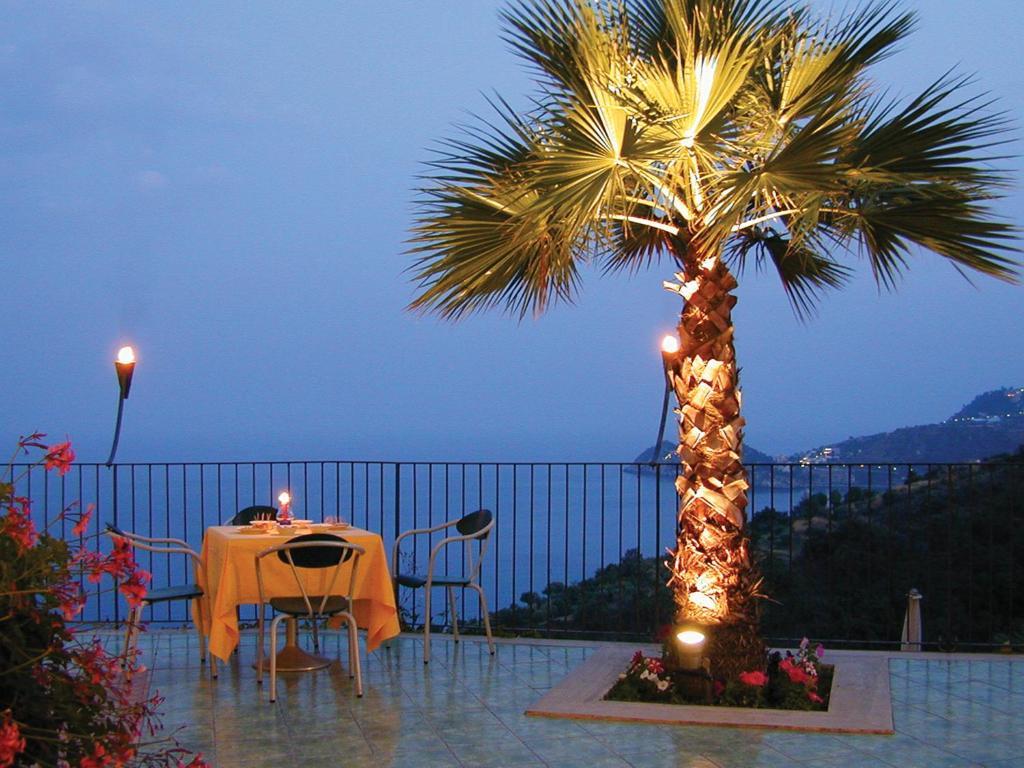 Hotel Le Terrazze Letojanni Εξωτερικό φωτογραφία