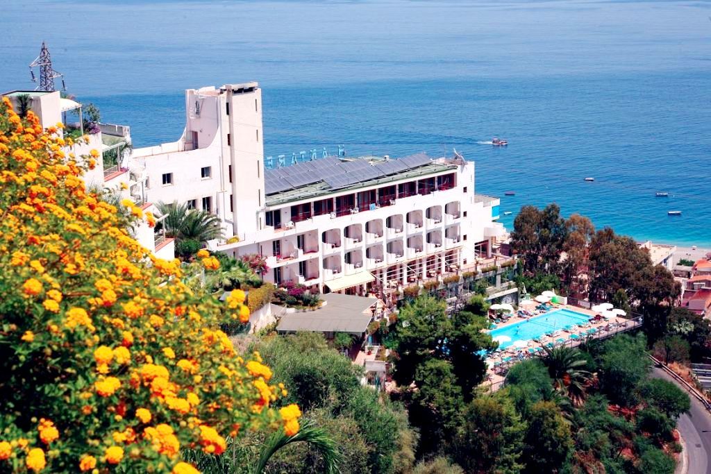 Hotel Le Terrazze Letojanni Εξωτερικό φωτογραφία