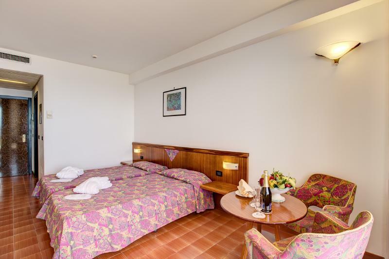 Hotel Le Terrazze Letojanni Εξωτερικό φωτογραφία